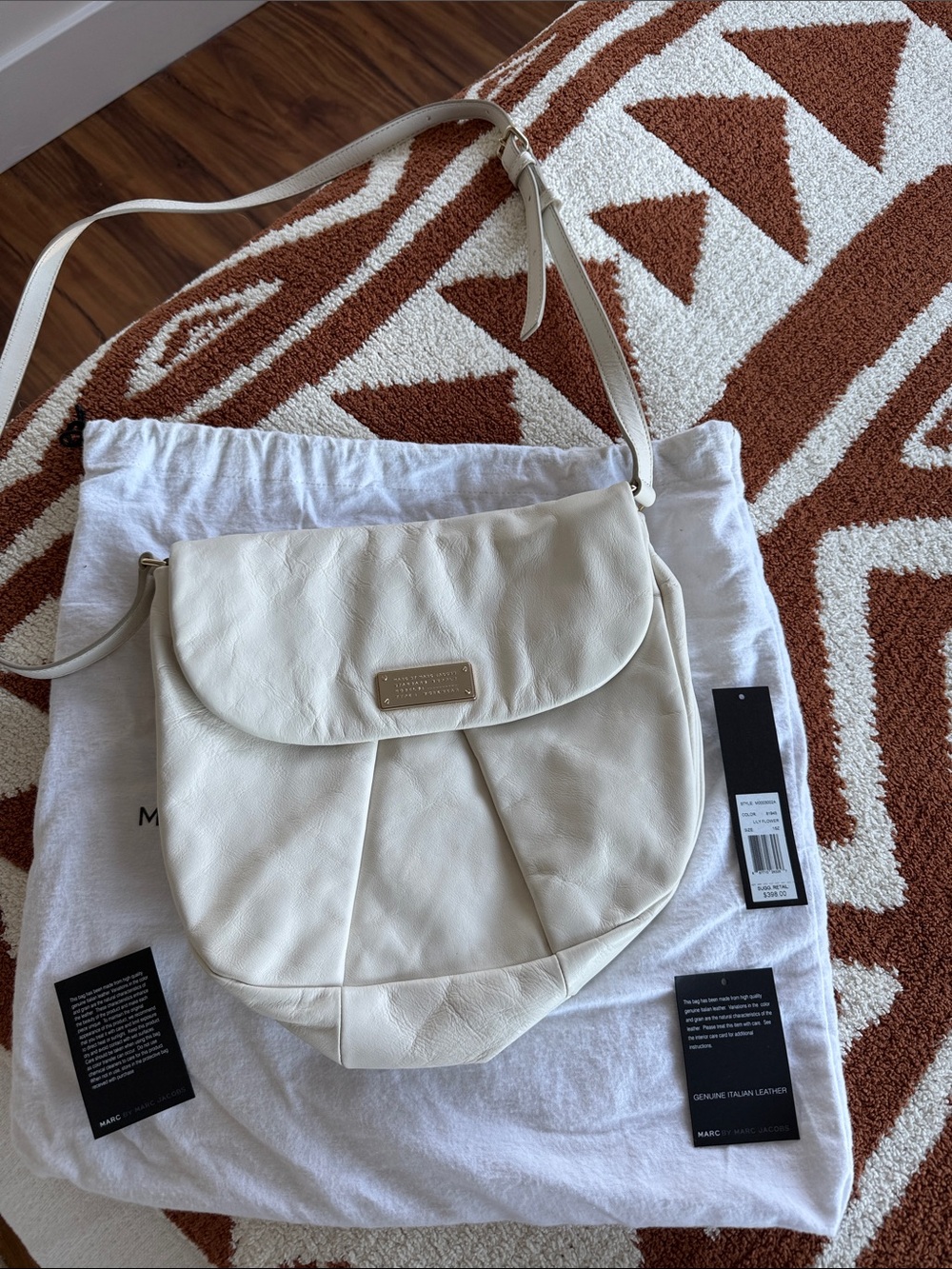 Marc by Marc Jacobs Cream Leather Shoulder Bag
